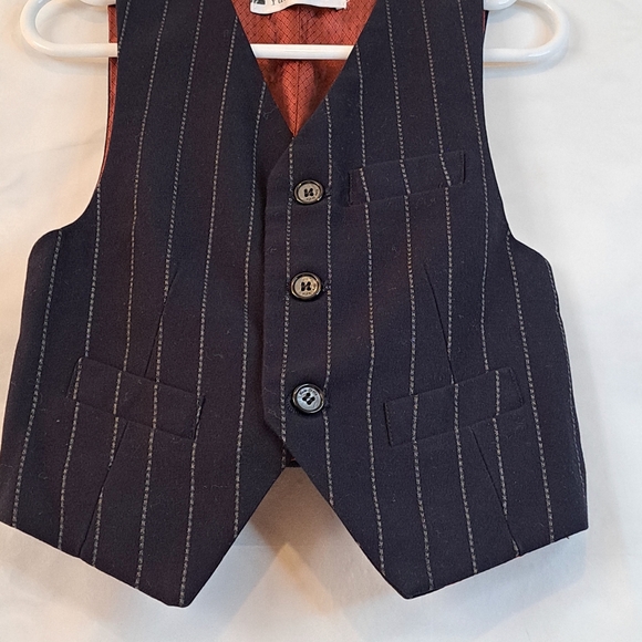 Yuan Lu Little Boy's Pin Striped Vest - Tuxedo Vest Design Size 3 - Picture 9 of 12